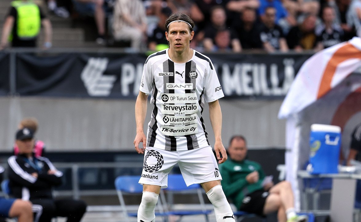 "Viedään tämä kunnialla maaliin" - Riku Riski päättää komean uransa Veikkausliigan karsintaan