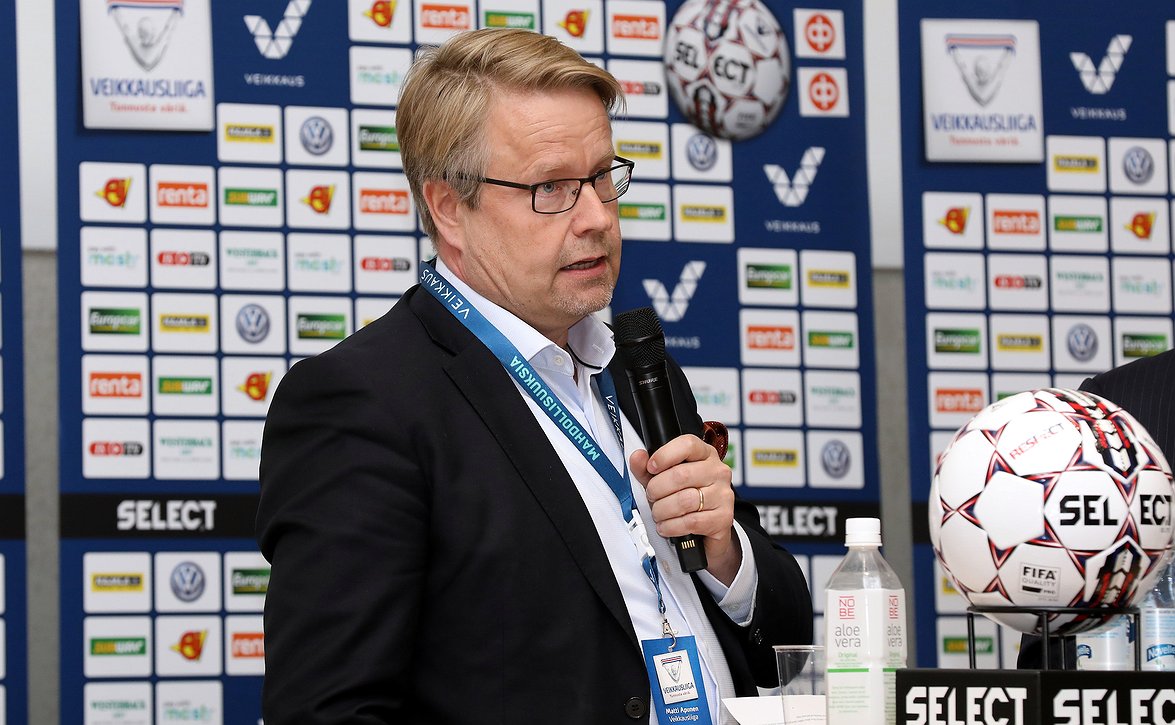 Veikkausliigan seurat sorvasivat jatkosopimuksen puheenjohtajalleen