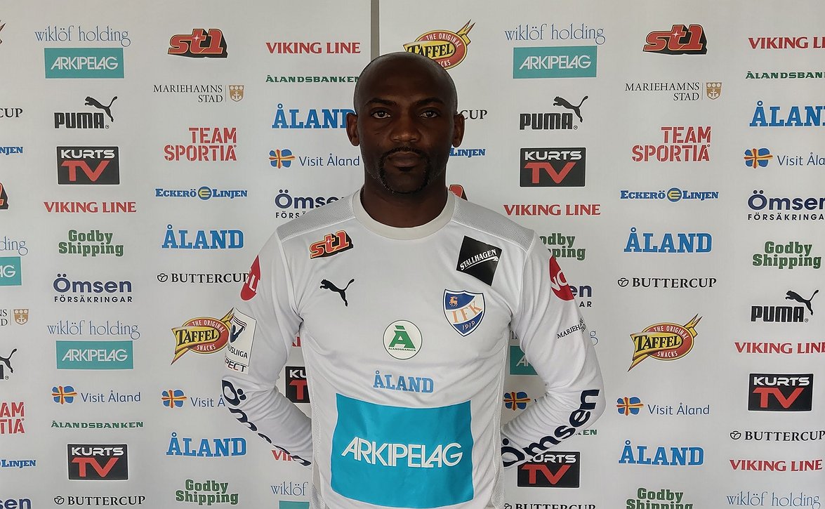 John Owoeri valmis Grönvitt-debyyttiinsä – "45 minuuttia olisi hyvä"