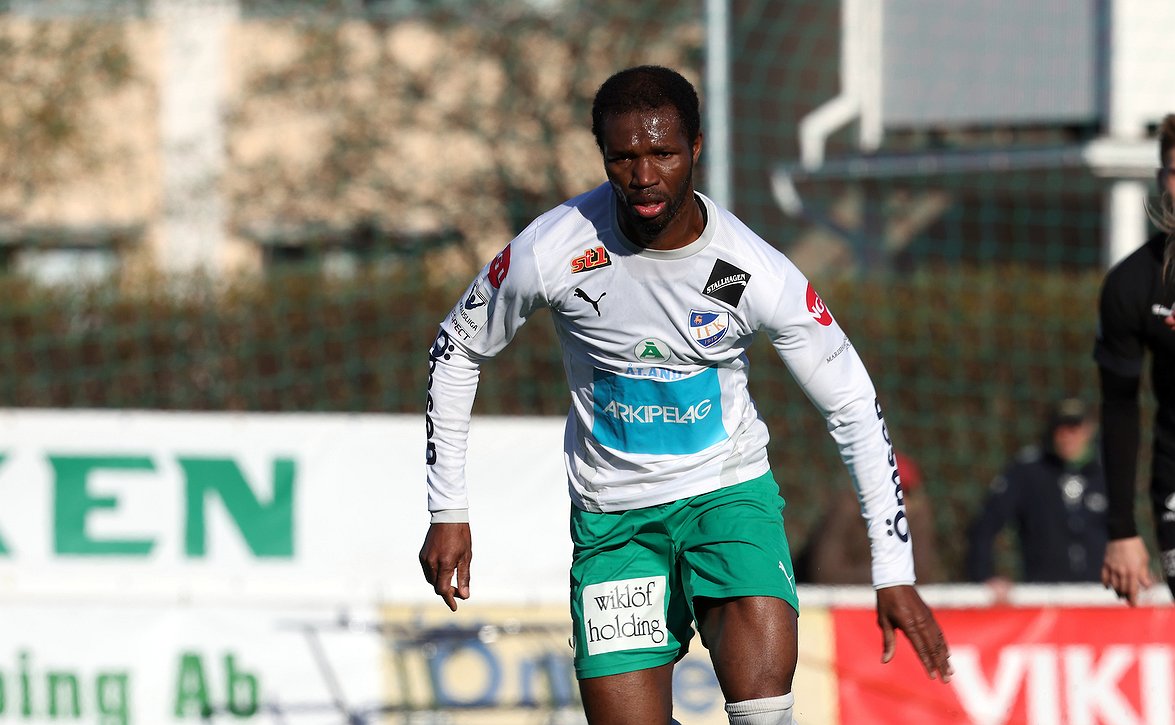 ​Keskikentän kapellimestari polvioperaatiossa – IFK Mariehamnin Abubakari sivussa useamman viikon