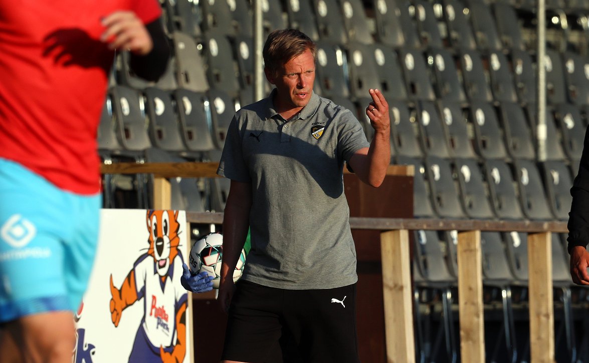 Honka hioo viikonloppuna kuvioita kohti sarja-avausta