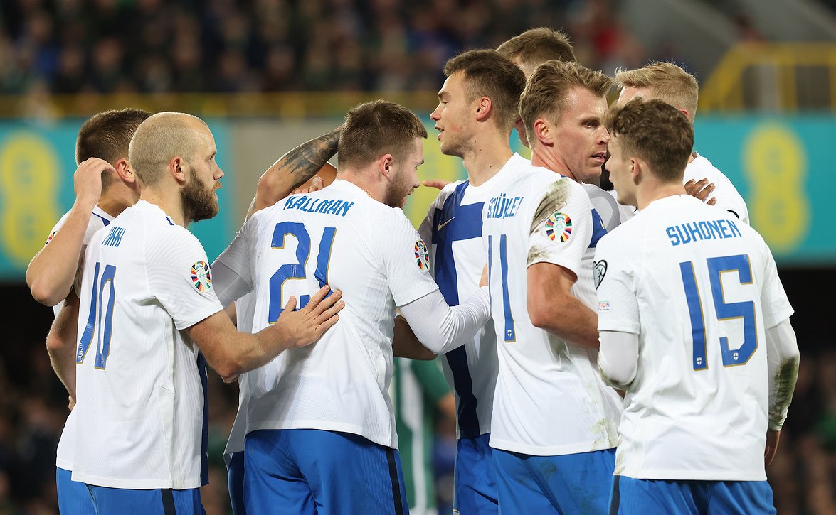 Huuhkajat avasi pistetilinsä - Pohjois-Irlanti kaatui Belfastissa