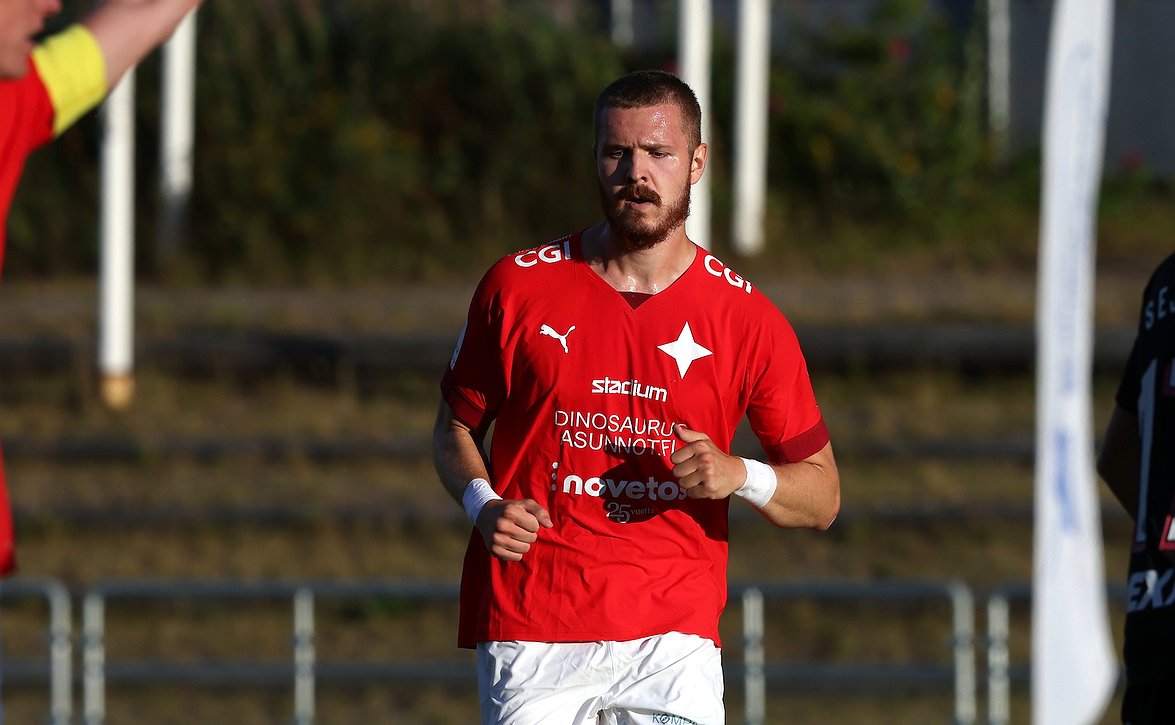 Jaro vahvisti puolustustaan - Oliver Kangaslahti sopimukseen