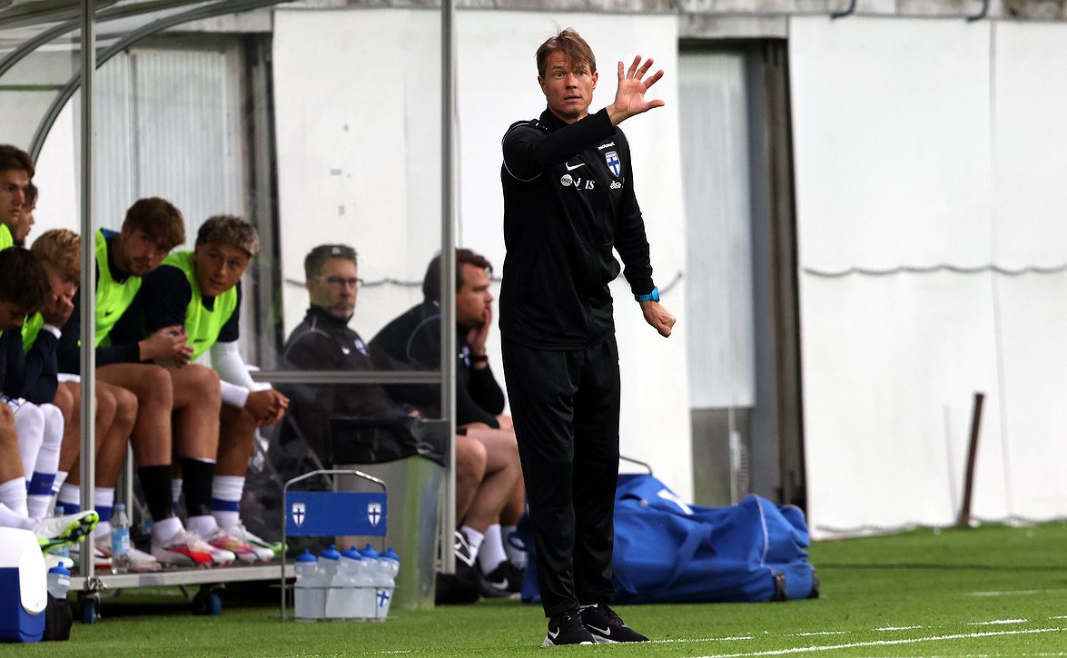 Pikkuhuuhkajat tasapeliin Albaniassa