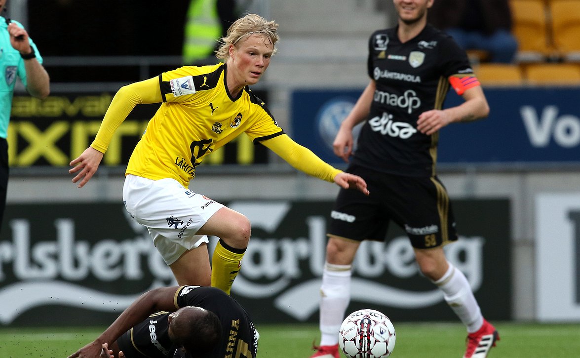 ​Urho Nissilä hakee nappikautta KuPS:ssa: "Syöttöjä ja maaleja"