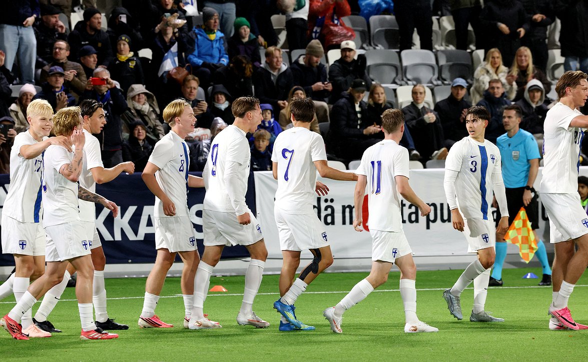 "Huomaa että kundit ovat vireessä" - Pikkuhuuhkajat hakee voittoa myös Kosovon vieraana