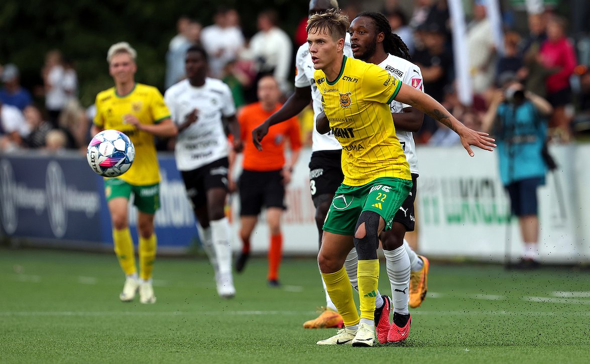 Aapo Mäenpää jatkosopimukseen Ilveksen kanssa