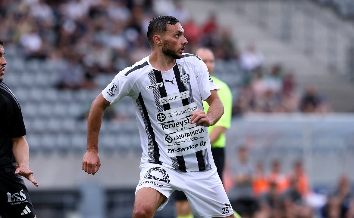 "Tärkeintä oli, että uskottiin itse" - Ykkösliigan kuukauden pelaaja TPS:n Albijon Muzaci hehkuttaa nousua