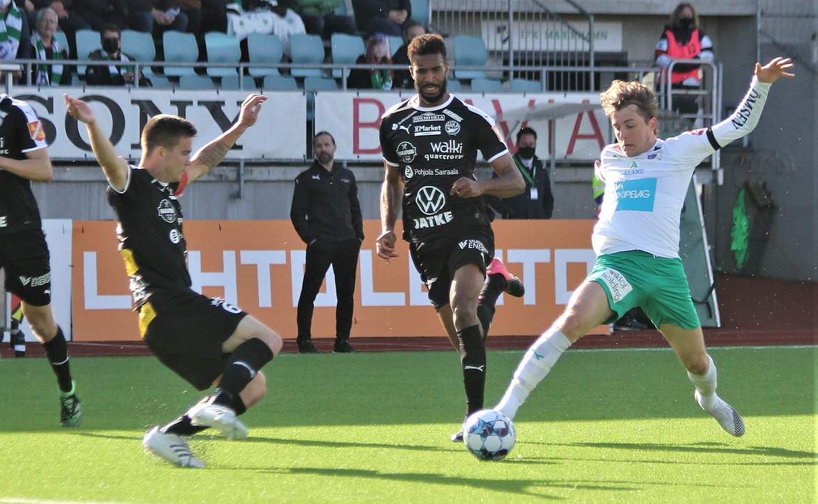 Haka kaatoi vajaamiehisen IFK Mariehamnin (IFK Mariehamn – FC Haka 0-3)