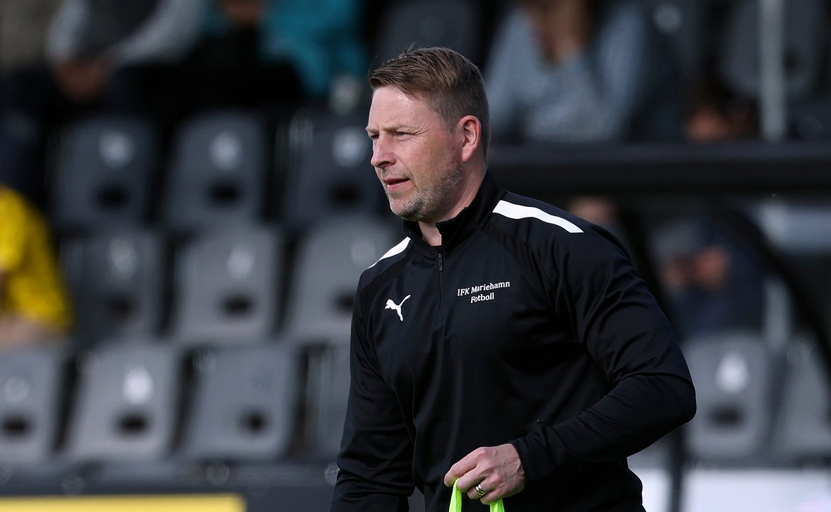 ​"Hän on koko ajan puhelimen päässä" – Kotkasta lauantaina kuuma linja Ruotsiin