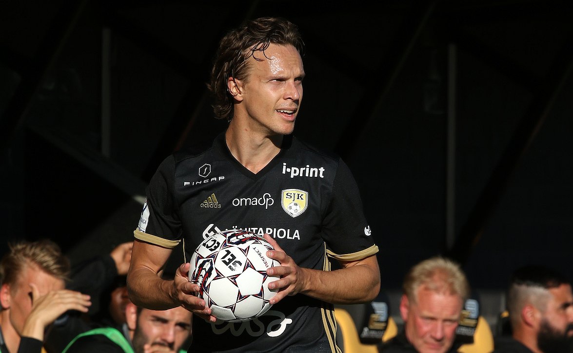 SJK solmi kolme jatkosopimusta