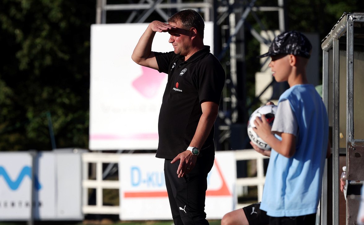 "Silloin pitää jaksaa tällä ottelutahdilla" - Tainio kuittaa tylysti puheet HJK:n tiiviistä ohjelmasta