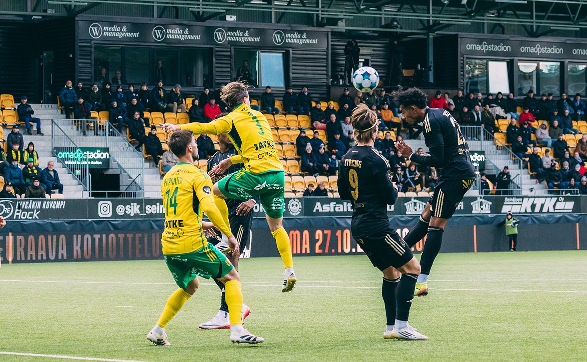 KuPS nousi kärkipaikalle viiden joukkueen kilpajuoksussa– Veikkausliigassa iso viikonloppu takana