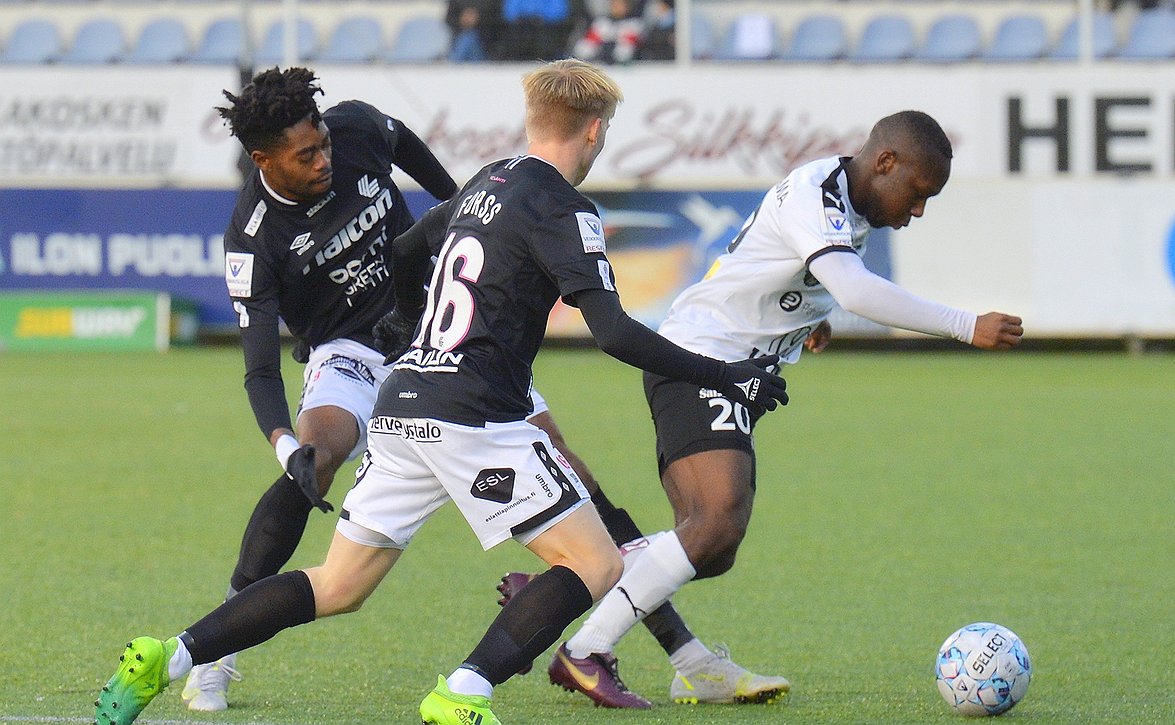 Pistejako Valkeakoskella (FC Haka-FC Lahti 1-1)