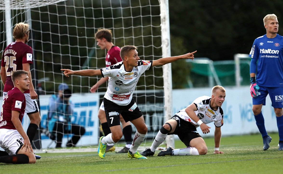 ​Neljä ottelua Veikkausliigaa keskiviikkona takana