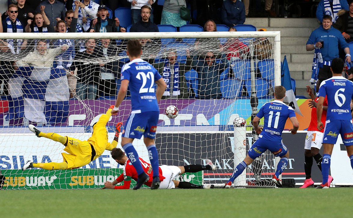 ​Bolt Arenan remontti etenee – uuden jalkapallonurmen asennus edessä