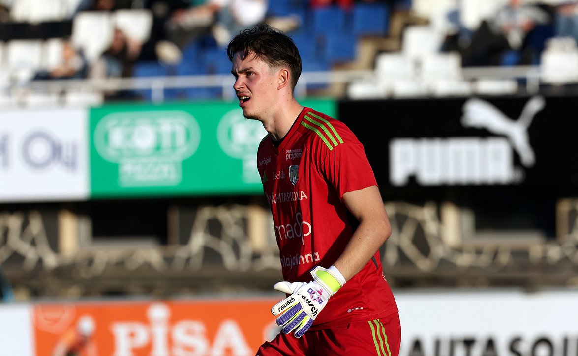 "Vastus oli liian kova" - Nuori KuPS-joukkue jäi AC Oulun jalkoihin