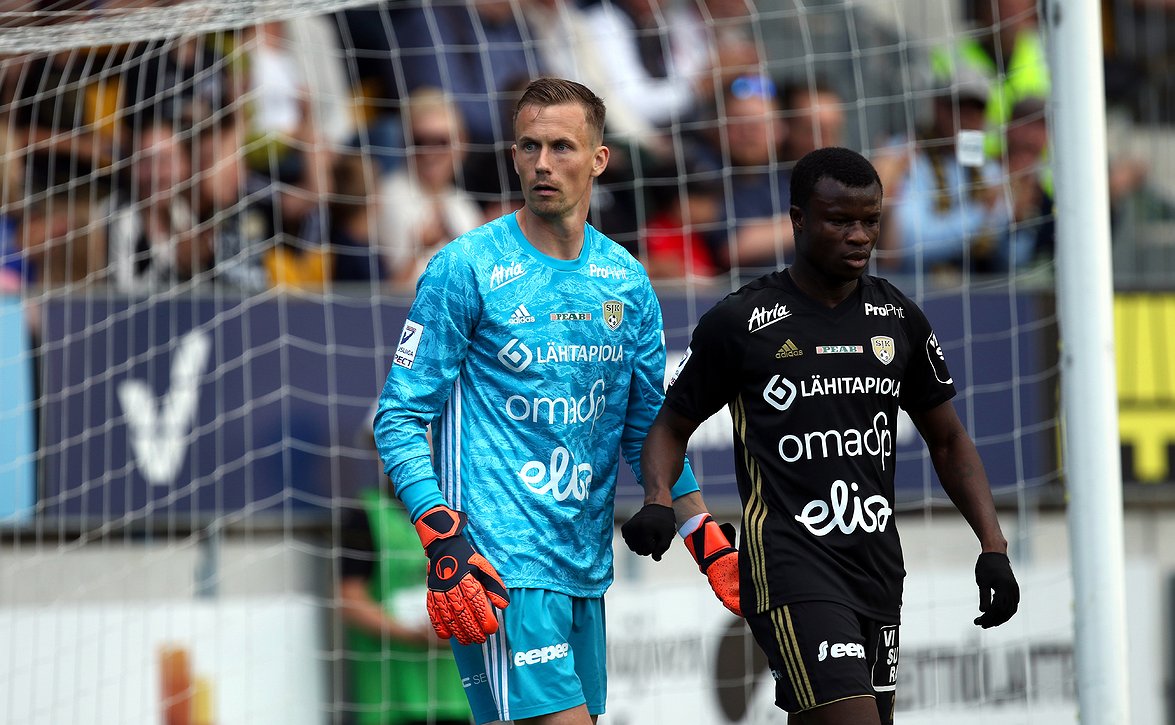 SJK keräsi komean potin pelipaitojen huutokaupalla