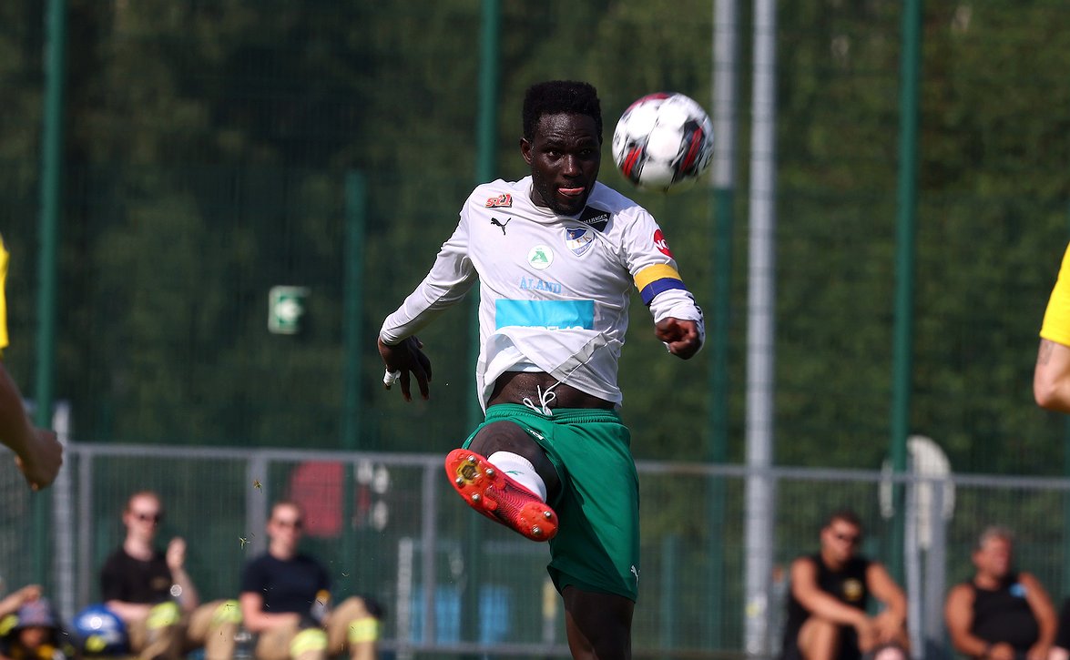 ​Vahvistusta takalinjoille - Baba Mensah sopimukseen VPS:n kanssa