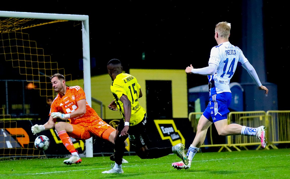 "Kohti sunnuntaita" - HJK-luotsi Toni Koskela ei jää liikoja miettimään Honka-tappiota