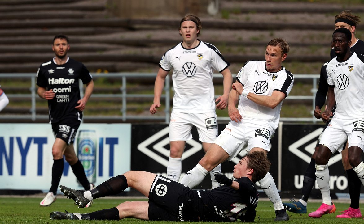 ​FC Lahden vappuetkot perjantaina FC Honka -ottelun yhteydessä
