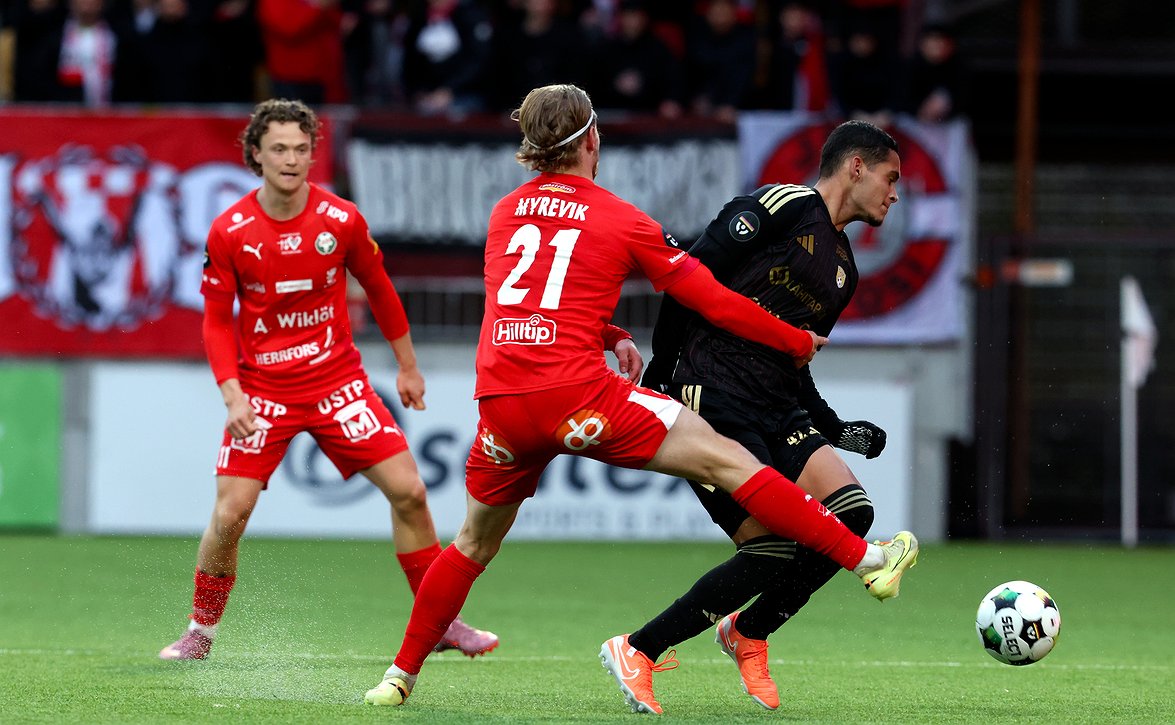Pistejako derbyssä Seinäjoella (SJK-FF Jaro 1-1)