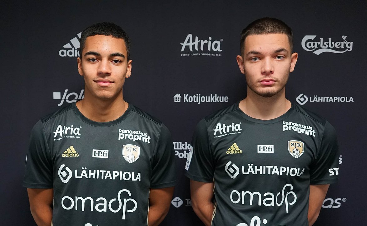 Kaksi lupaavaa poikamaajoukkueita edustanutta pelaajaa SJK:n väreihin