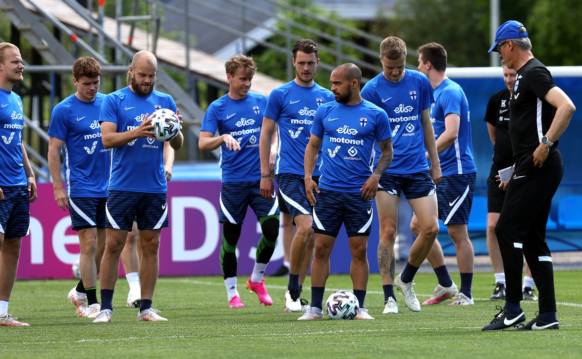 Huuhkajien avauskokoonpano nimetty