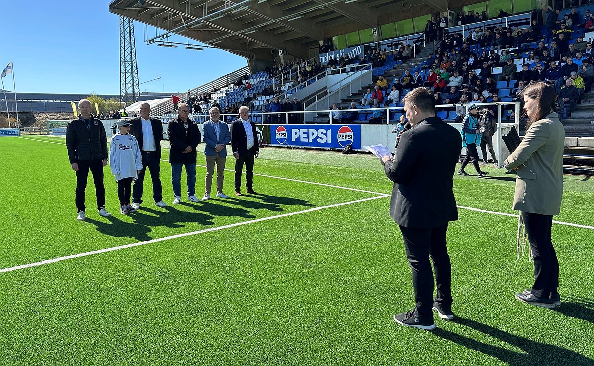 Haka nosti uusia legendoja "Tehtiksen" päätykatsomoon