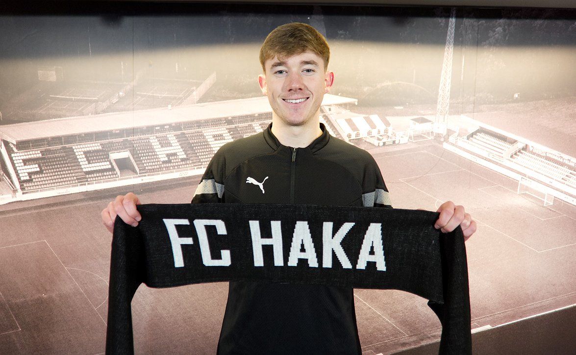 FC Hakan Hughes janoaa paluuta kentille - "Tämä on ollut vähän tällaista edestakaista"
