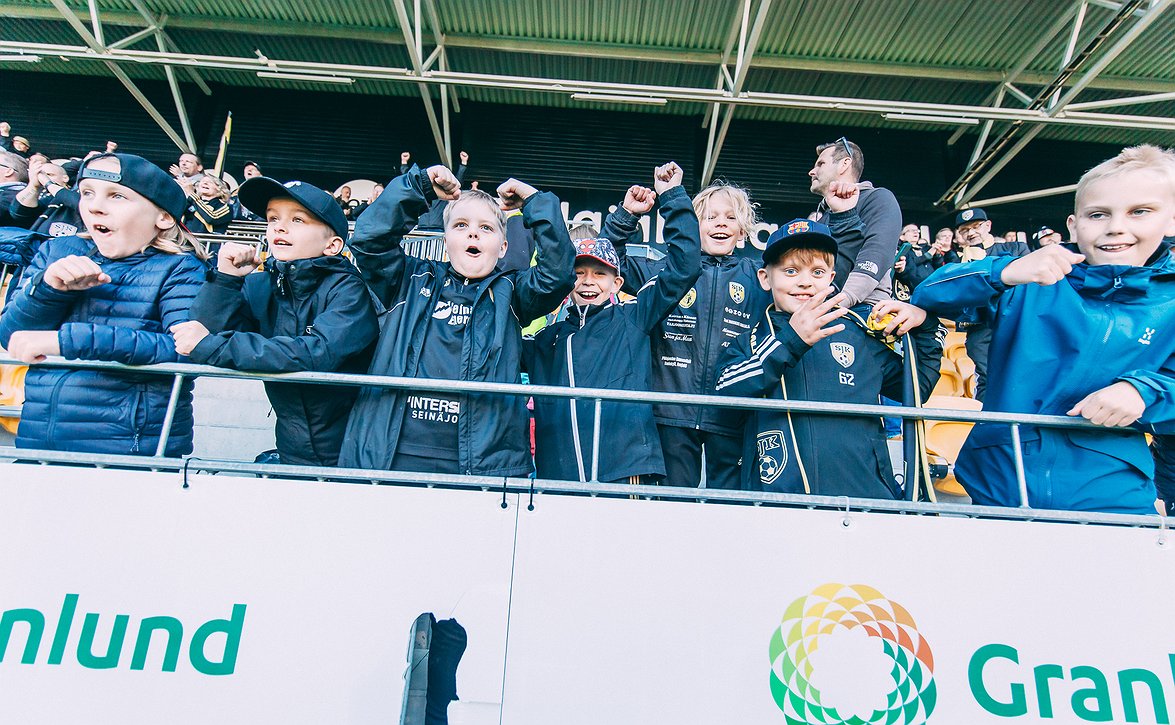 SJK-juniorit järjestävät marssin HJK-peliin 