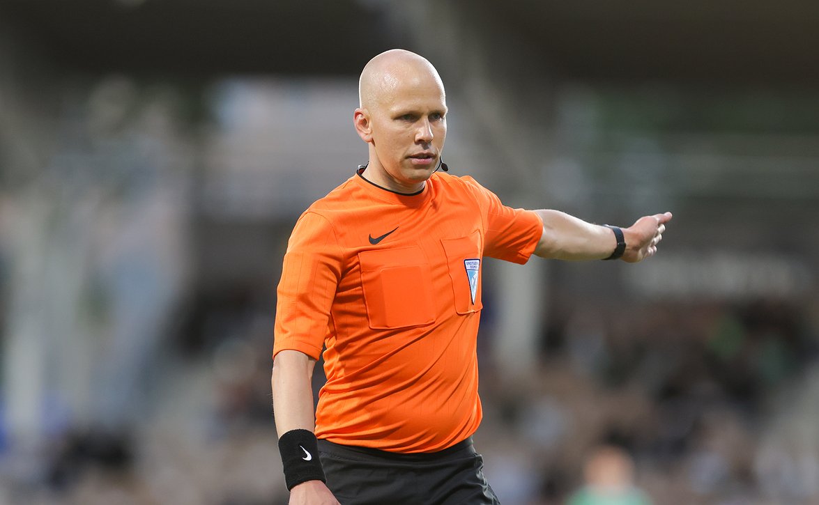 ​Antti Munukka erotuomaritilaston ykköseksi – Jan-Peter Aravirralle 400 täyteen