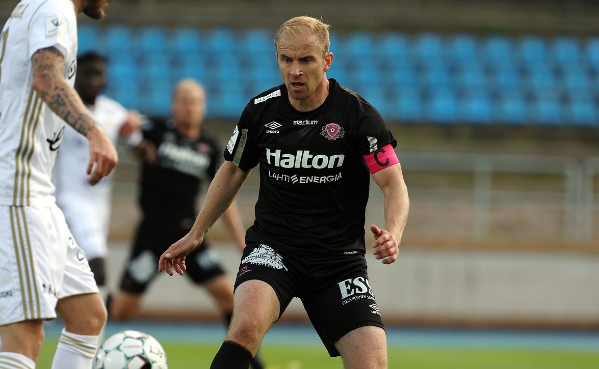 FC Lahden kapteeni Kari Arkivuolla juhlapäivä - 20 vuotta Veikkausliigadebyytistä
