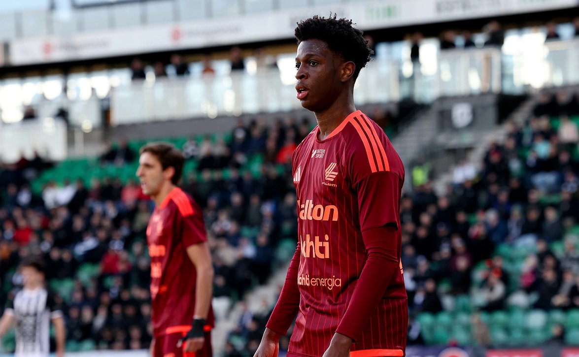 "Äidit antavat meille kaikkensa" - FC Lahden Romaric Yapi haluaa voittaa äittienpäivän kunniaksi