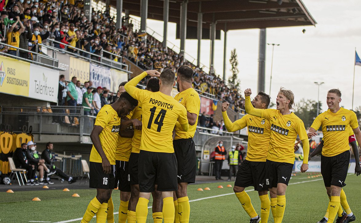 KuPS pitkästä aikaa kotiyleisön edessä - "Kaksi kovaa joukkuetta vastakkain"