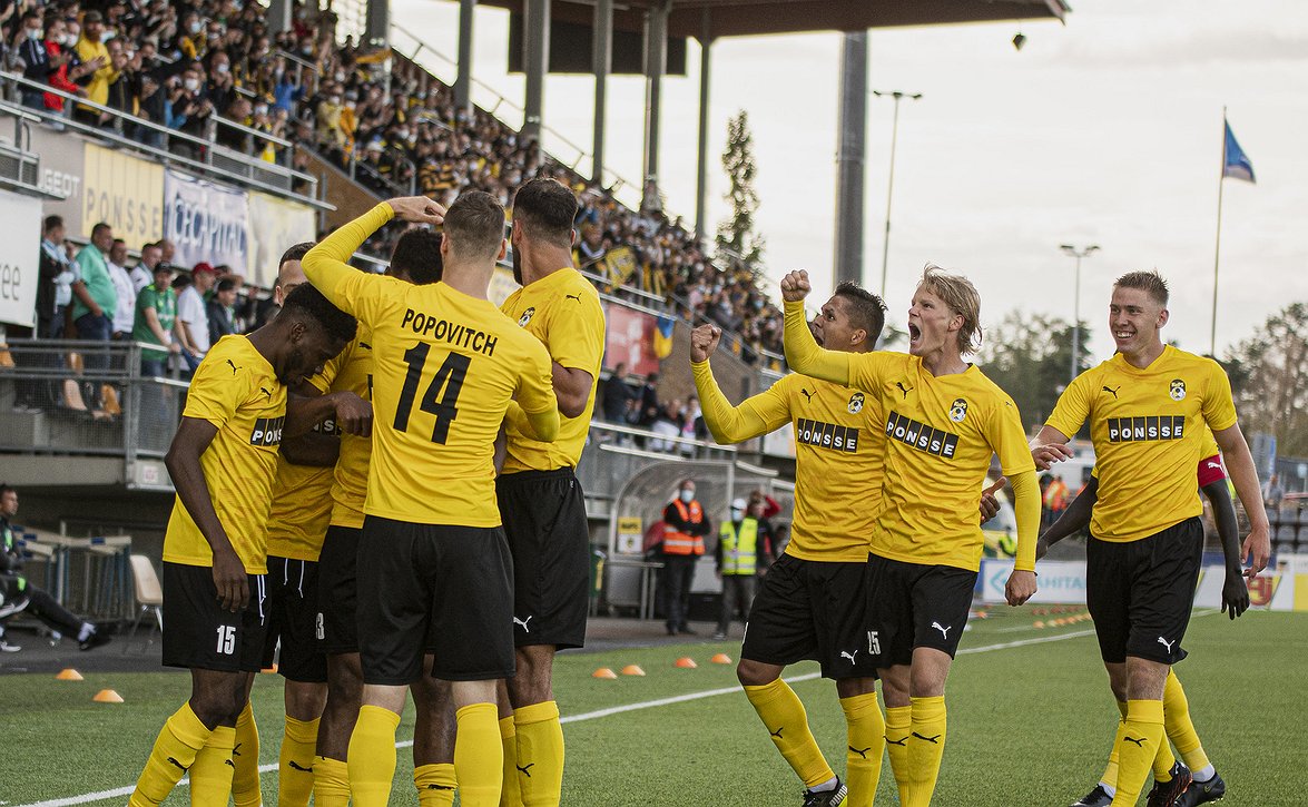KuPS kiilasi kärkeen – FC Lahti jää kuuden parhaan ulkopuolelle