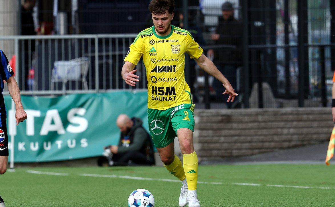 Ilveksen Oiva Jukkola nousee mukaan Huuhkajiin