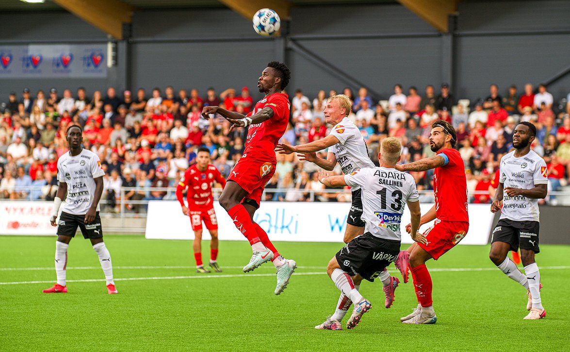 FC Hakalla katseet tiukasti ensi viikon lauantaissa - "Suuntaamme sitä kohti täysillä"