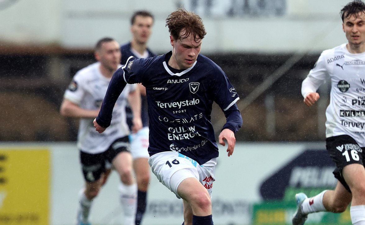 "Haluan olla AC Oulun johtava pelaaja" - AC Oulun Otto Kemppainen on selättänyt sitkeän jalkavamman