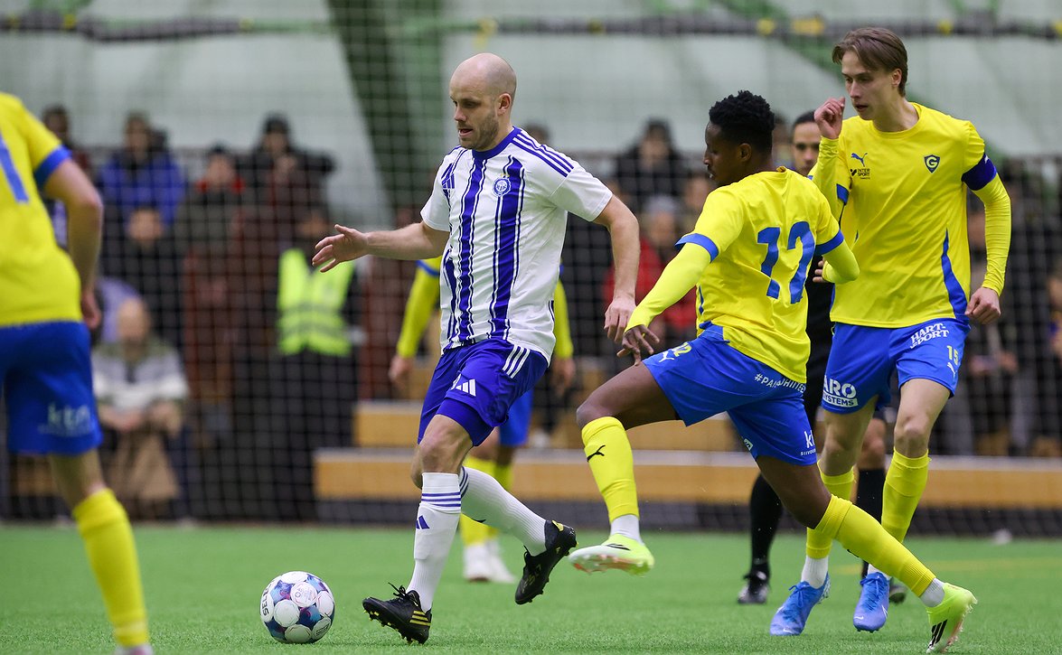 "Antavat intoa tekemiseen" - Teemu Pukki myöntää Liigacupin voittojen olleen tärkeitä