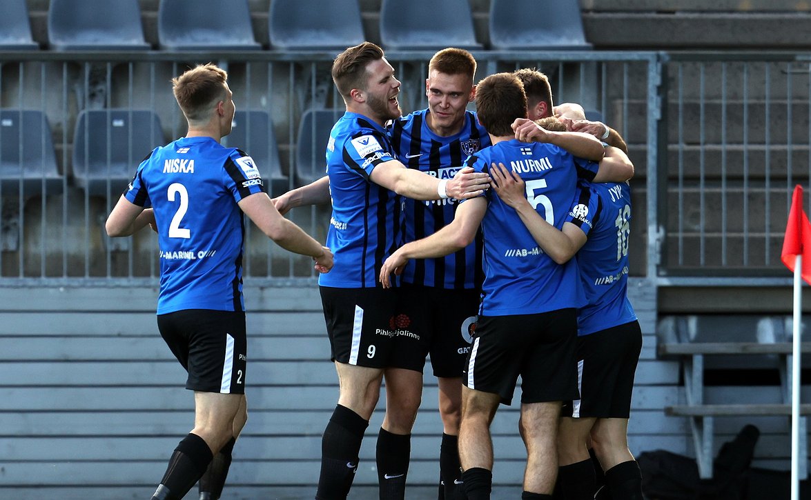 KuPS jatkaa kärkipaikalla - Veikkausliigan vapunaluskierros pelattu