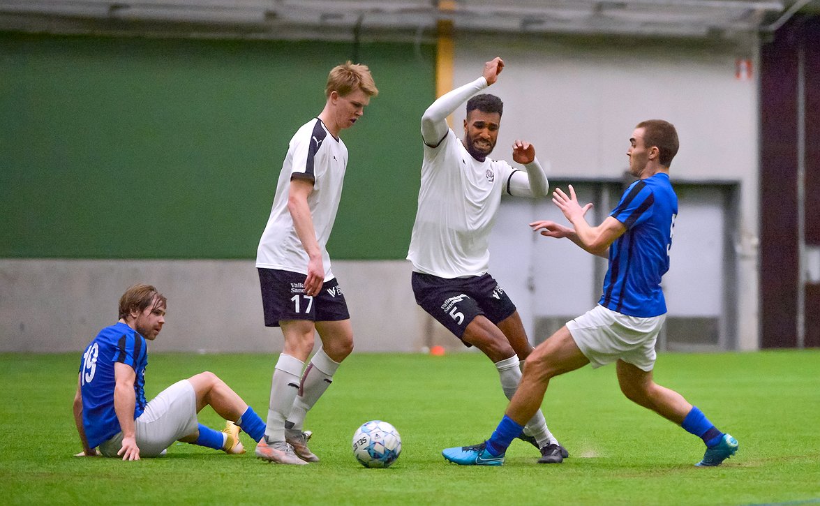 Hakan KPV-peli siirtyi Tehtaan kentältä Saharan tekonurmelle