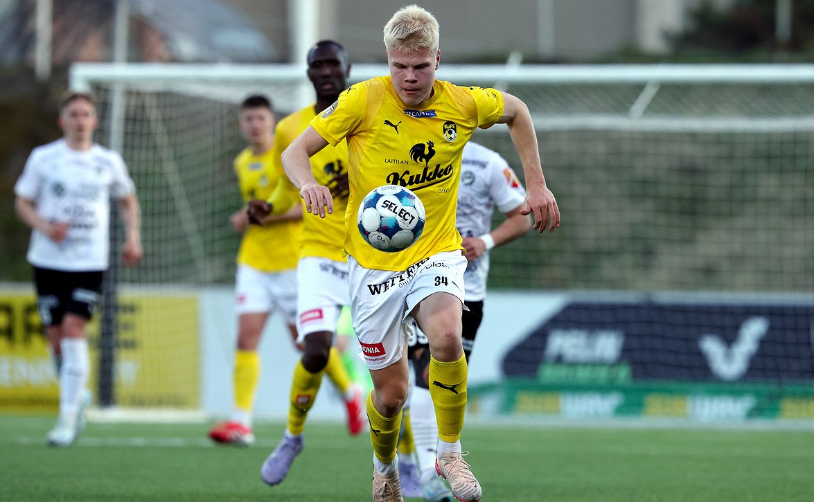 Otto Ruopin tie vie KuPS:sta Bundesliigaan: "Todella hyvät fiilikset siirrosta"