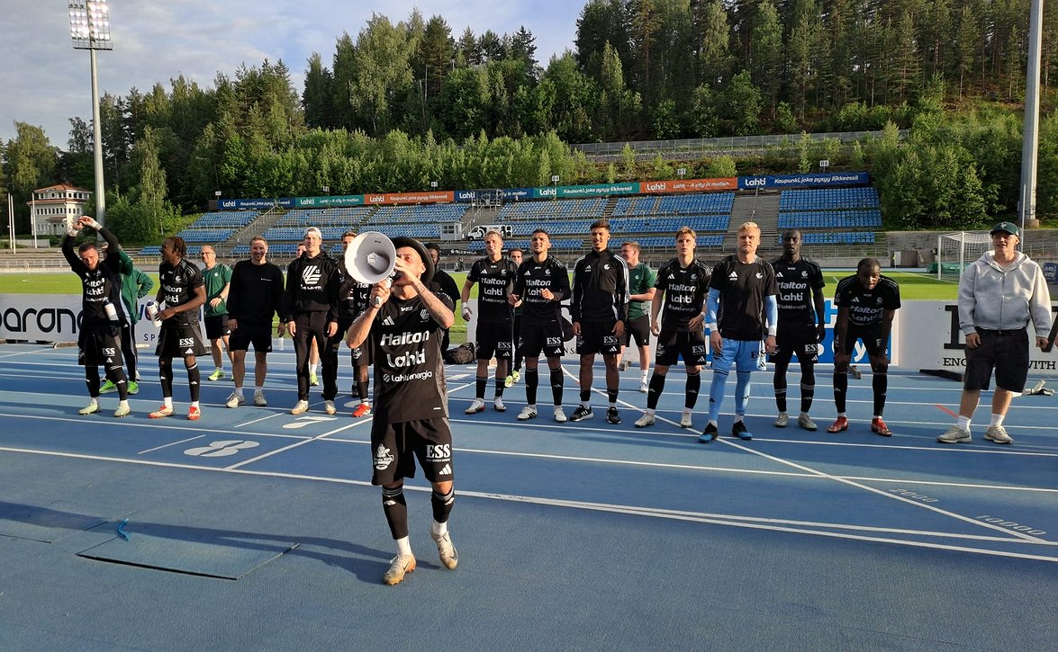 FC Lahden perinteinen pelipaitahuutokauppa on jälleen käynnissä