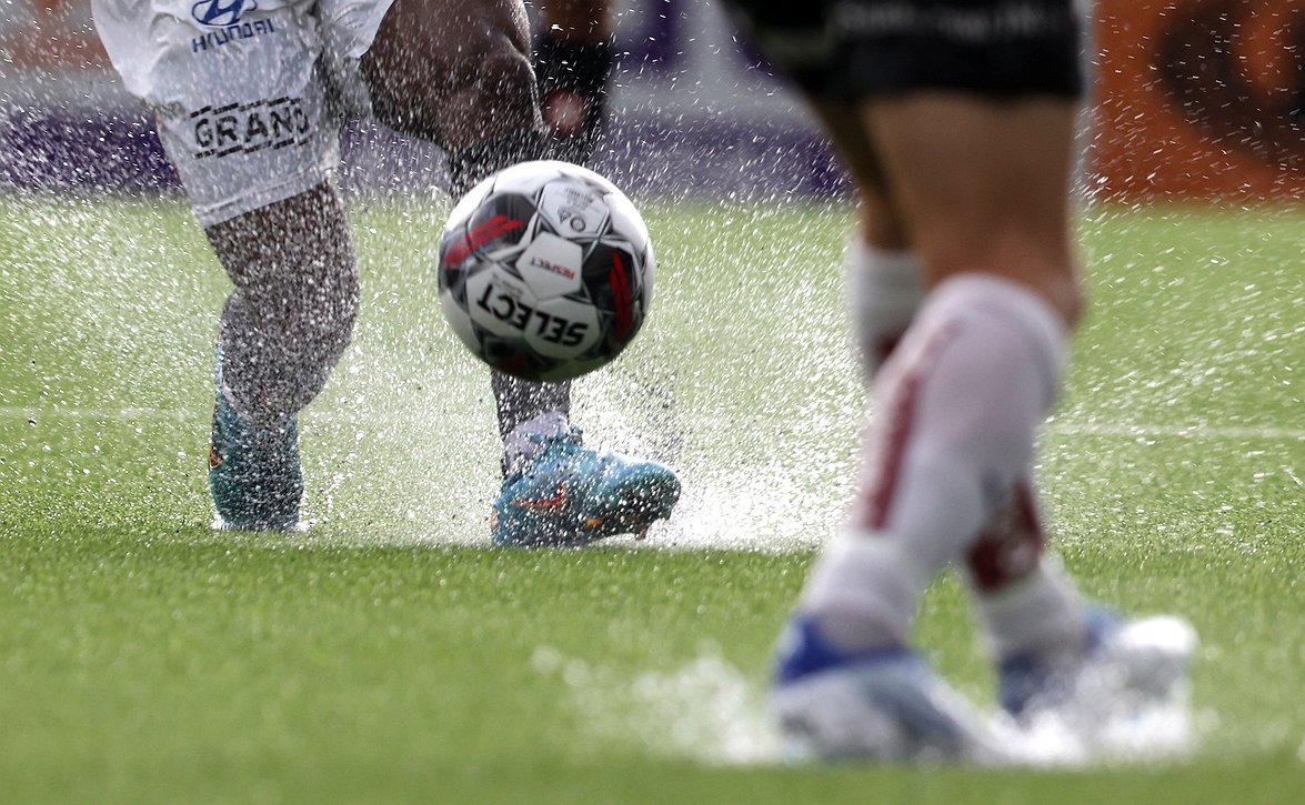 Kohti aktiiviuran jälkeisiä haasteita - Haaga-Helian jalkapalloilijan opintopolku tarjoaa eväät jatkoon