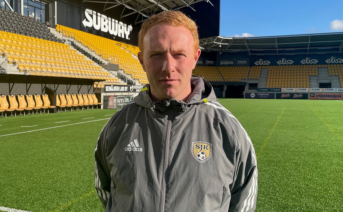 Stevie Grieve jatkaa SJK-valmennuksessa - päävastuu SJK Akatemian puolella