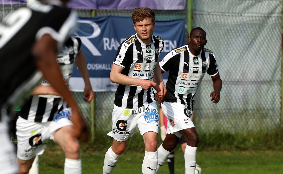 "Lähdetään otteluun taas lujaa, eikä kumarrella yhtään" - TPS valmis haastamaan HJK:n