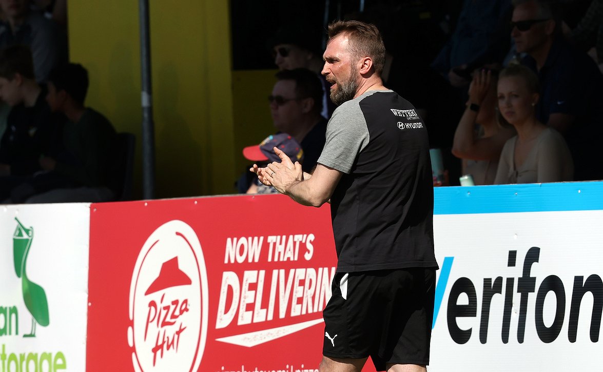 "Joukkue ansaitsi finaalipaikan" - Jani Honkavaara tyytyväinen KuPS:n esitykseen Liigacupin välierässä