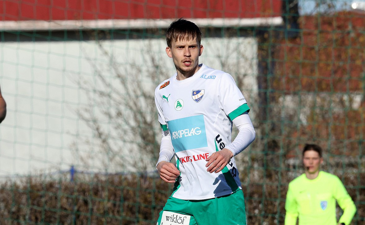 ​"Seura on kehittynyt viime aikoina" – Jiri Nissinen jatkaa IFK Mariehamnissa mielellään