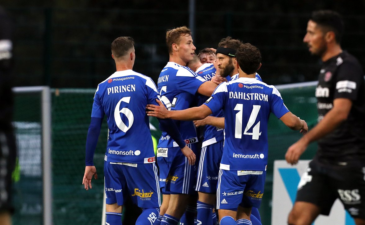 ​Kaikkien aikojen kakkoseksi - HJK hätyytteli Veikkausliigan piste-ennätystä